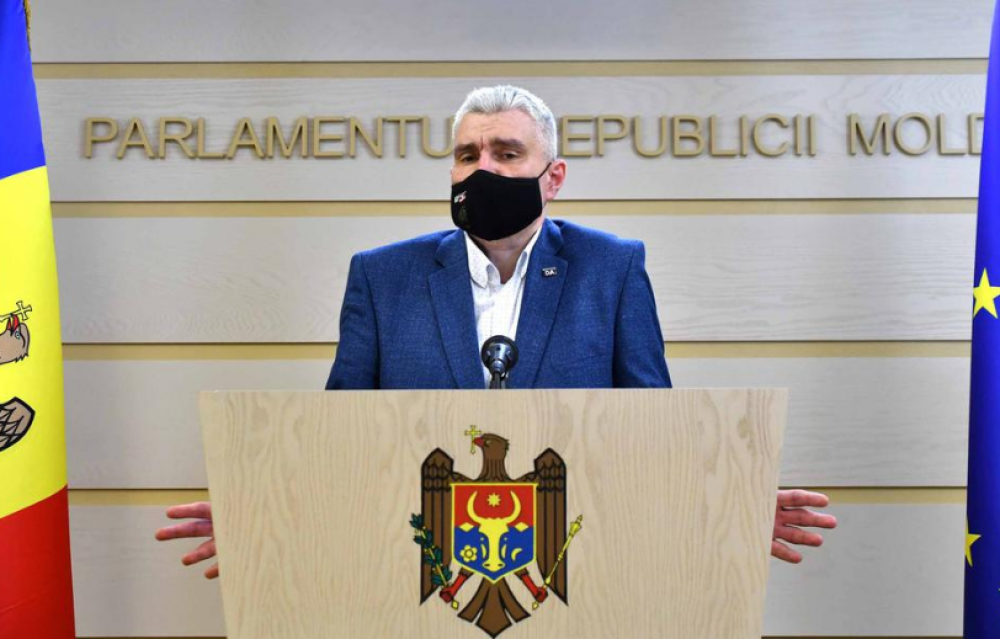 Alexandru Slusari: Legea miliardului trebuie, cel puțin, suspendată